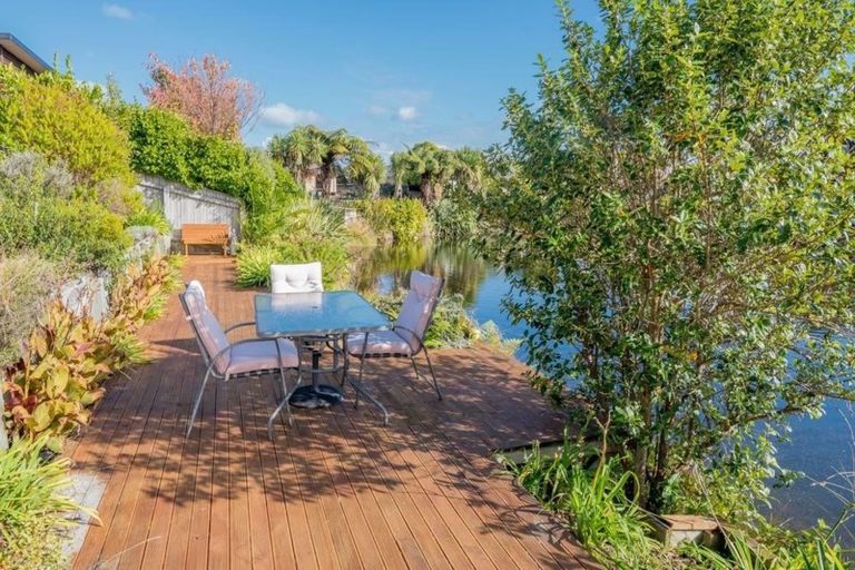 Photo of property in 38 Monarch Place, Paraparaumu Beach, Paraparaumu, 5032