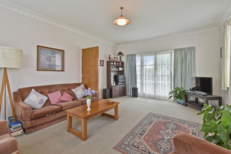 Photo of property in 14 Rogers Road, Manurewa, Auckland, 2102