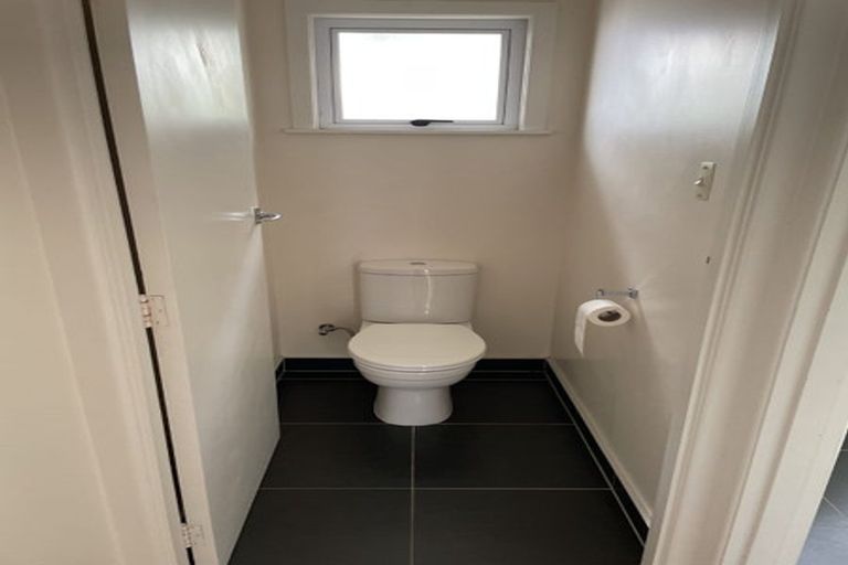 Photo of property in 2/1a Wade Avenue, Onehunga, Auckland, 1061