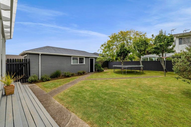 Photo of property in 7 Hursthouse Street, Vogeltown, New Plymouth, 4310