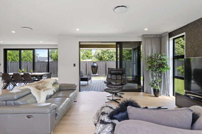 Photo of property in 173b West Belt, Rangiora, 7400