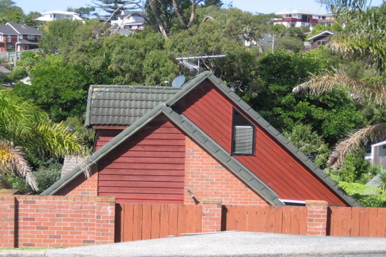 Photo of property in 2/12 Matipo Road, Mairangi Bay, Auckland, 0630