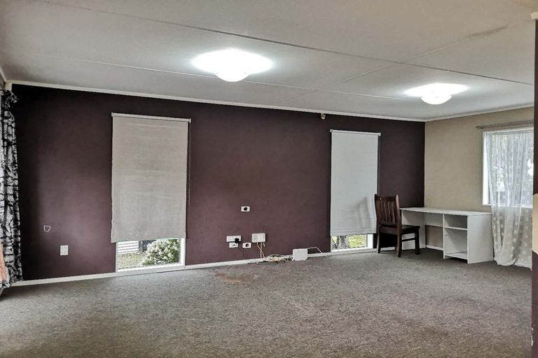 Photo of property in 23 Everglade Drive, Goodwood Heights, Auckland, 2105