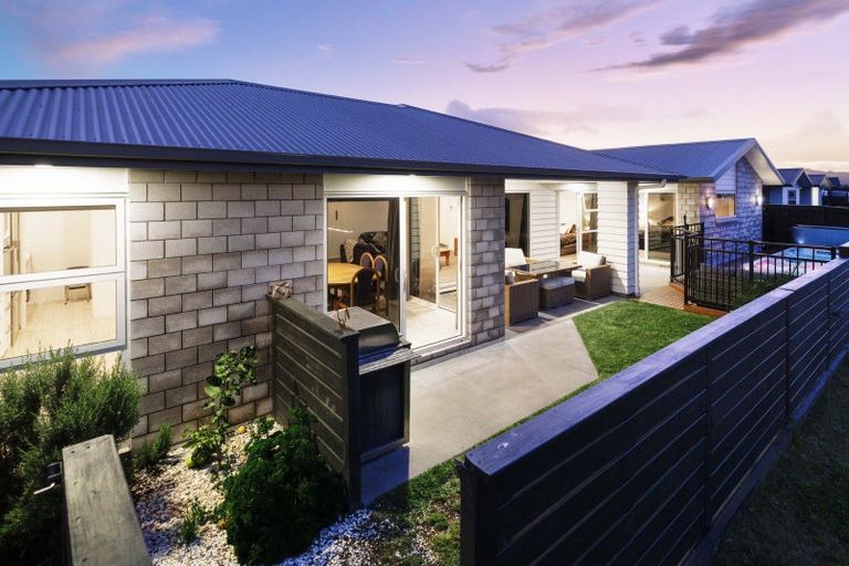 Photo of property in 7 Hoiho Place, Papamoa, 3118