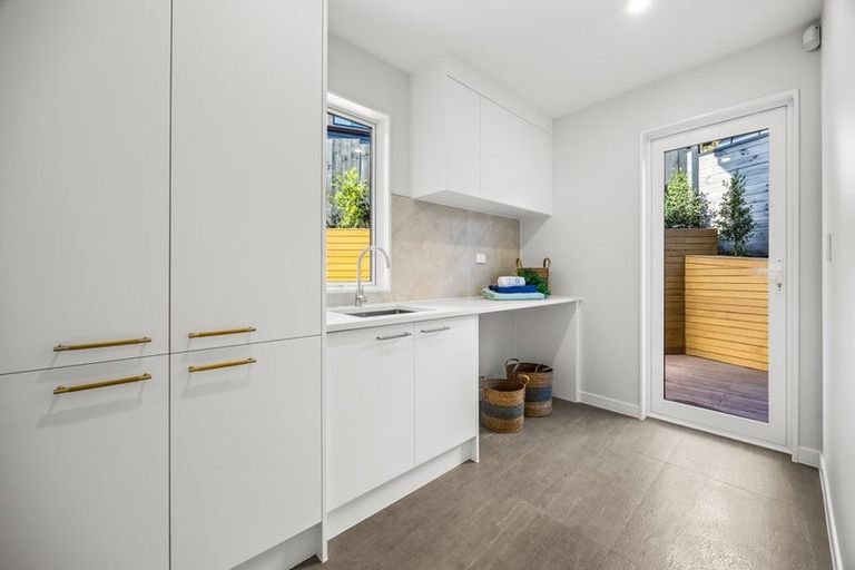 Photo of property in 4 Seawind Way, Hobsonville, Auckland, 0616