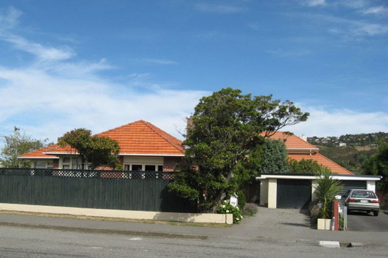 Photo of property in 1 Taupata Street, Redcliffs, Christchurch, 8081