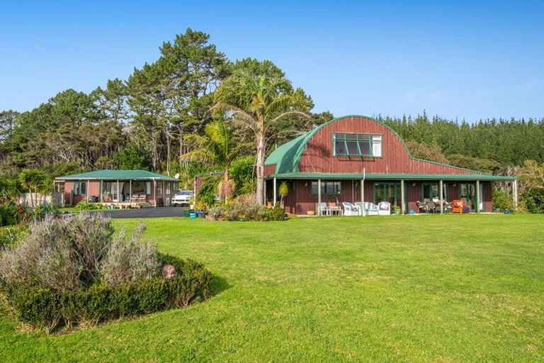 Photo of property in 4 Ferngully Road, Helensville, Kaukapakapa, 0871