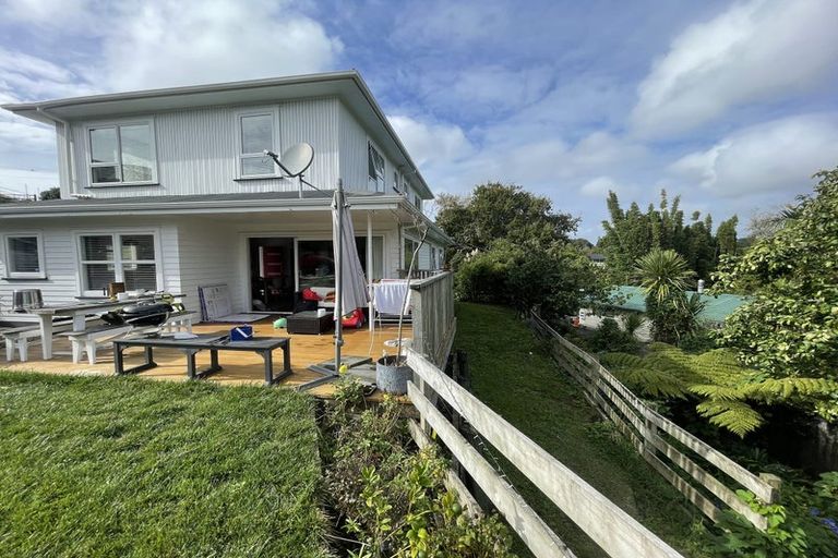 Photo of property in 11a River Road, Te Atatu Peninsula, Auckland, 0610