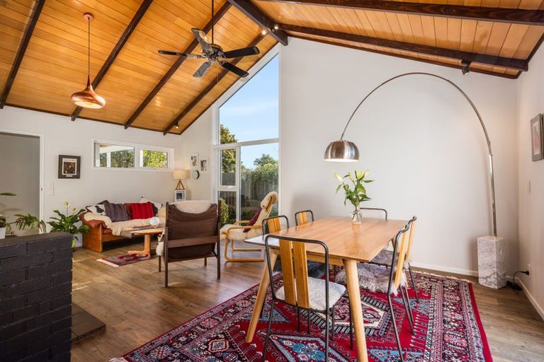 Photo of property in 13 Fleetwood Grove, Waikanae, 5036