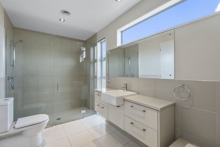 Photo of property in 72 Wai-iti Terrace, Bryndwr, Christchurch, 8052