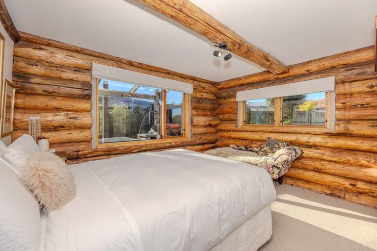 Photo of property in 21 Mount Iron Drive, Wanaka, 9305