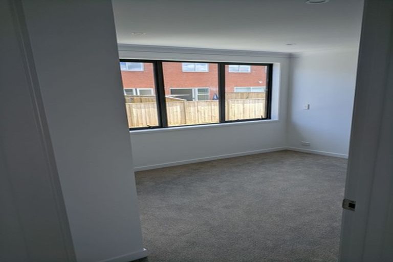 Photo of property in 31c O'meara Street, Swanson, Auckland, 0614