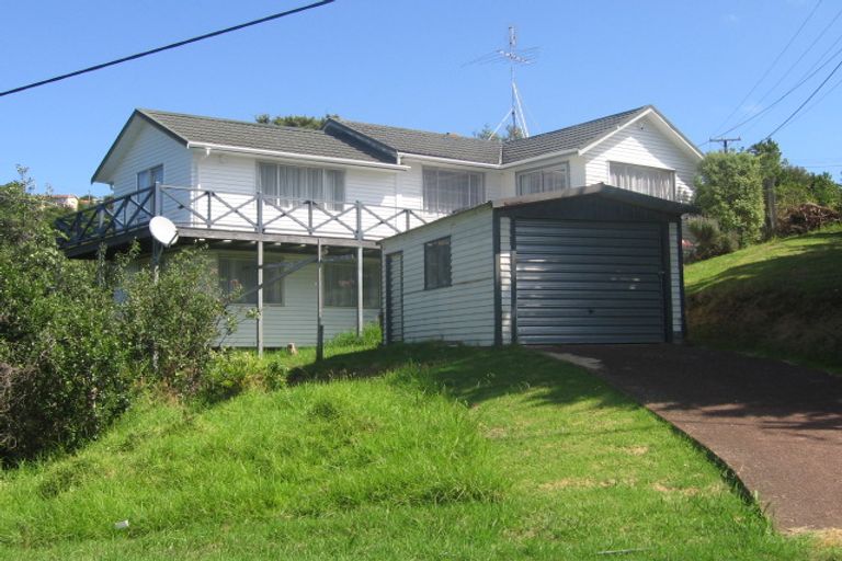 Photo of property in 2 Waiheke Road, Onetangi, Waiheke Island, 1971