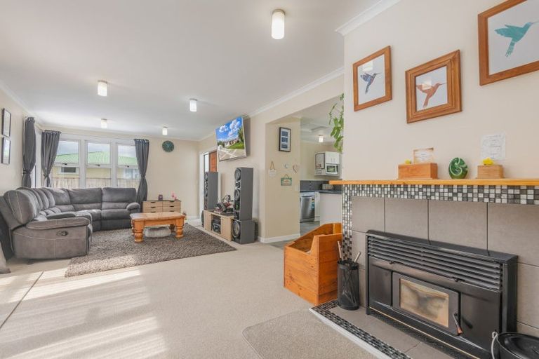 Photo of property in 4 Atkinson Street, Woodville, 4920