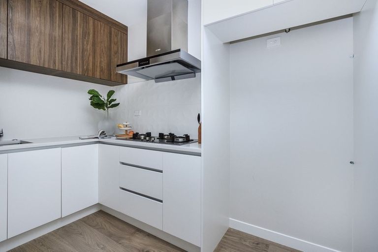 Photo of property in 24 Windlass Street, Long Bay, Auckland, 0630