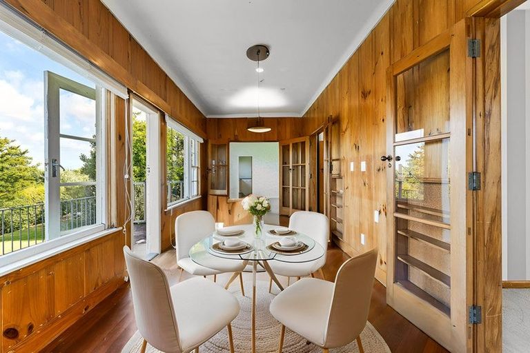 Photo of property in 57 Parkhill Road, Mellons Bay, Auckland, 2014