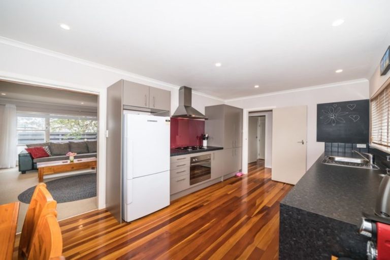 Photo of property in 10 Hartley Place, Awapuni, Palmerston North, 4412