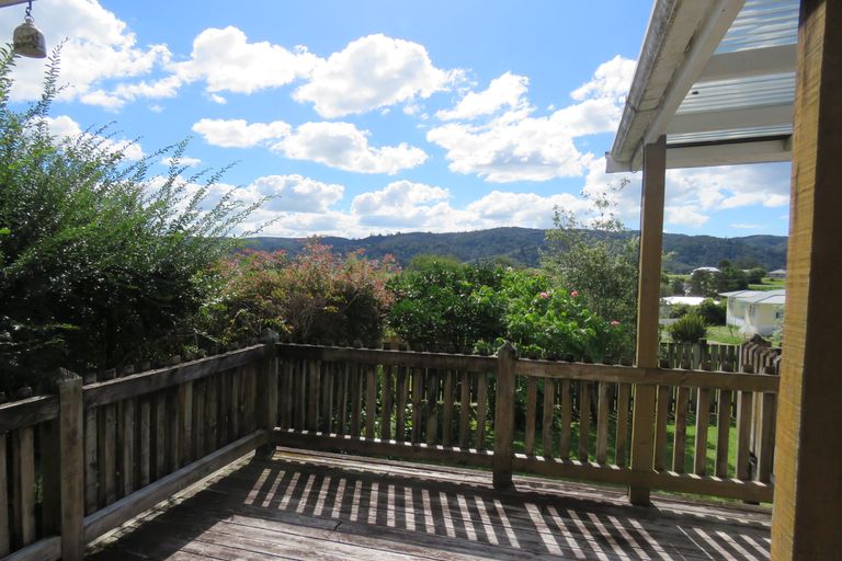 Photo of property in 17 Derrick Road, Kawakawa, 0210