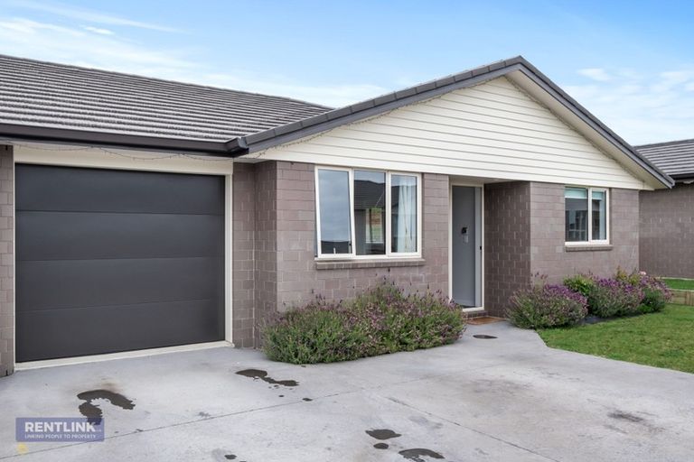 Photo of property in Waterview Estate, 86/4 Greystone Place, Omokoroa, 3114