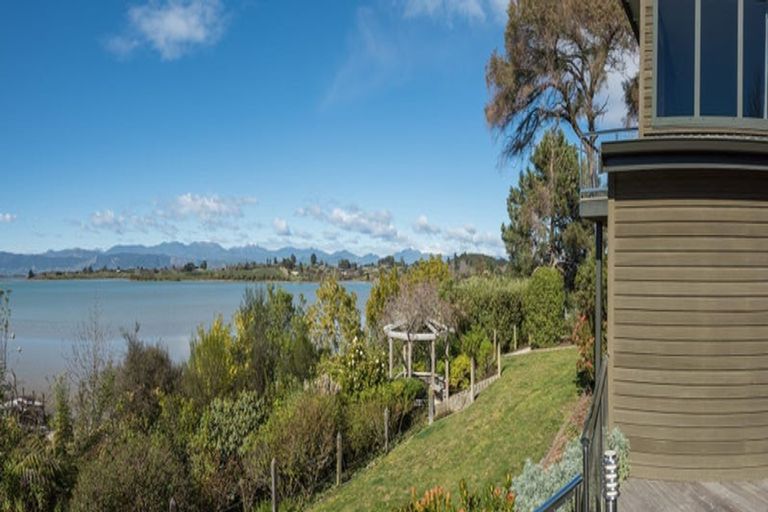 Photo of property in Atholwood Luxury Accommodation, 118 Bronte Road East, Bronte, Upper Moutere, 7173