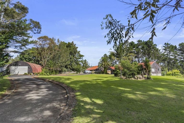 Photo of property in 10 Whites Road, Whitford, Howick, 2571