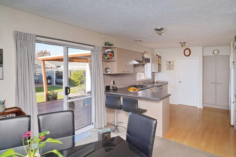 Photo of property in 6 Blankney Street, Hornby, Christchurch, 8042