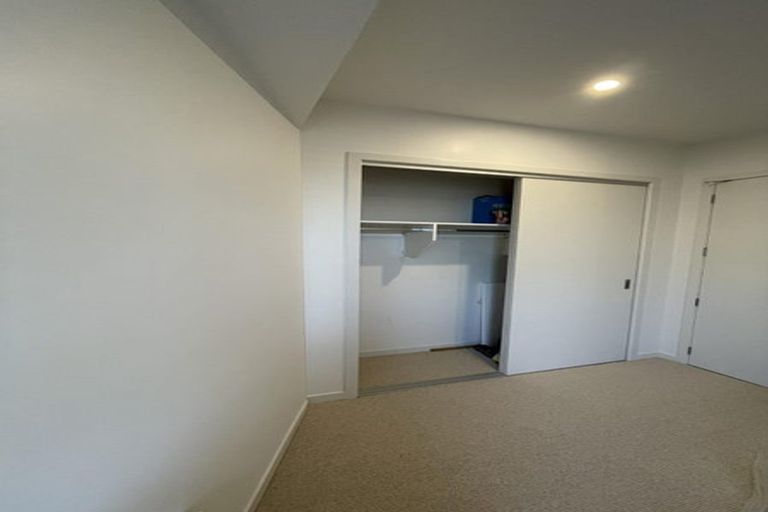 Photo of property in 9/1 Genevieve Lane, Hobsonville, Auckland, 0616