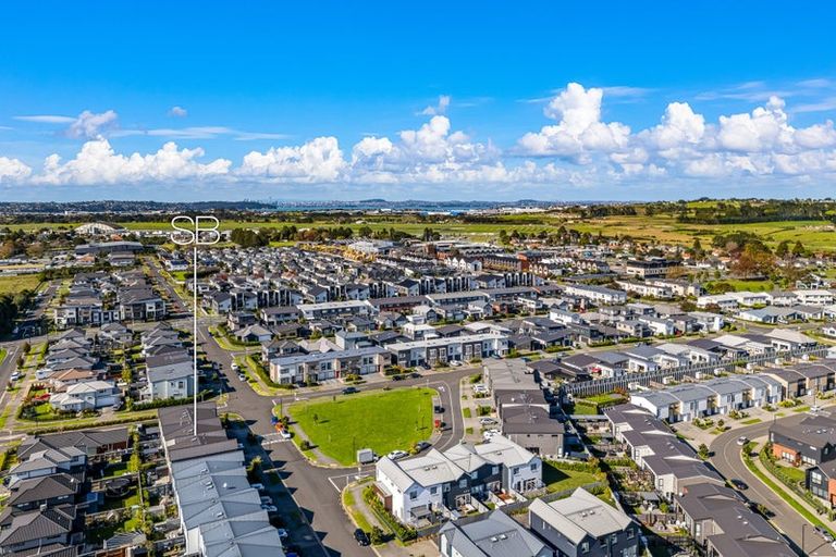 Photo of property in 73 Kopuru Road, Whenuapai, Auckland, 0618