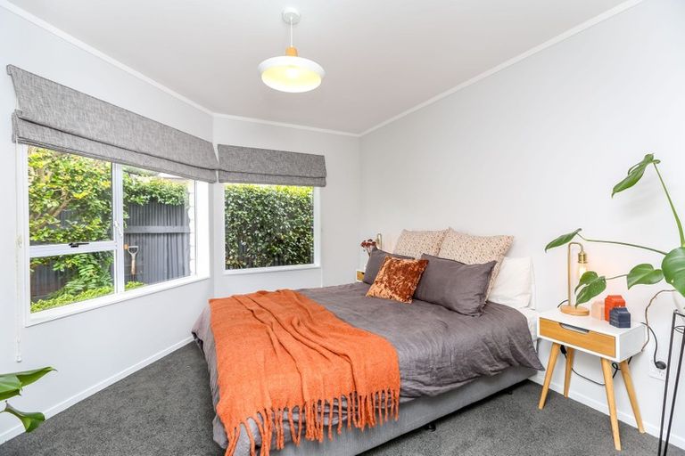 Photo of property in 31 Barrett Street, Westown, New Plymouth, 4310