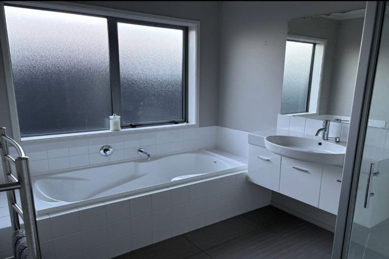 Photo of property in 124 Pegasus Boulevard, Pegasus, 7612