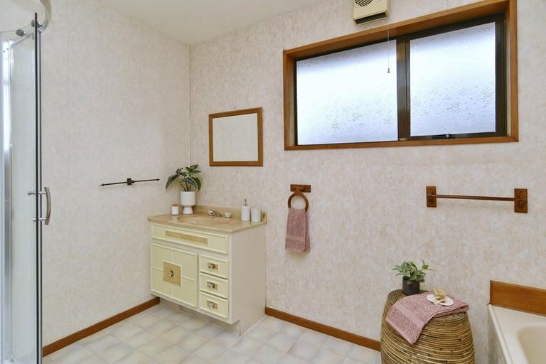 Photo of property in 2/148 Main North Road, Papanui, Christchurch, 8052