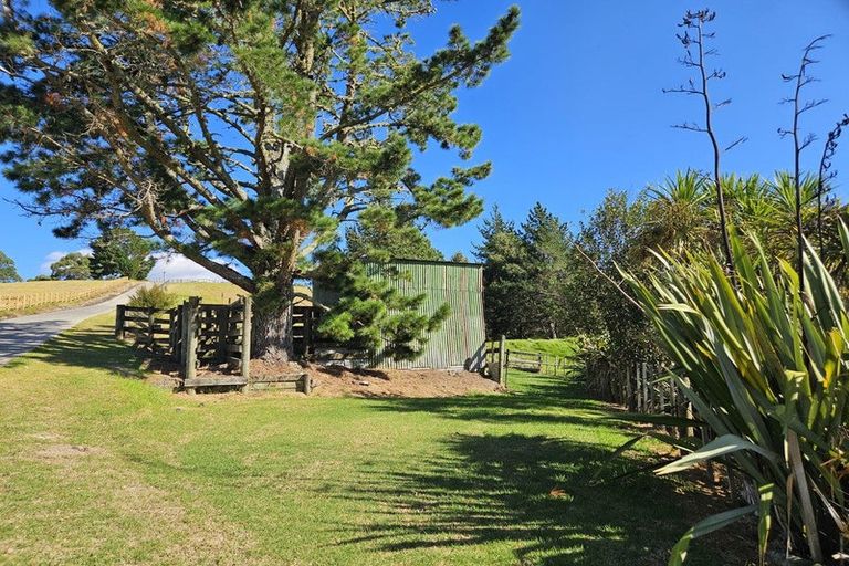 Photo of property in 112b Mahoenui Valley Road, Coatesville, 0793