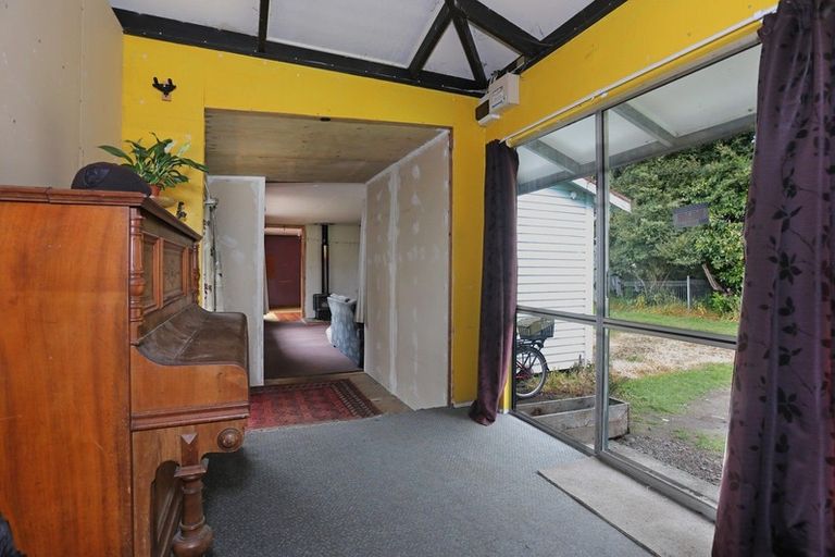 Photo of property in 9 Kimber Street, Halcombe, Feilding, 4779