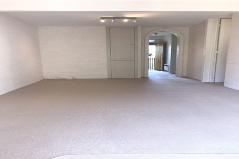 Photo of property in 141l Churton Drive, Churton Park, Wellington, 6037