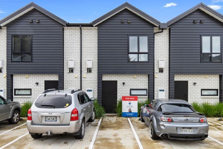 Photo of property in 9/14 Ruakiwi Road, Hamilton Lake, Hamilton, 3204