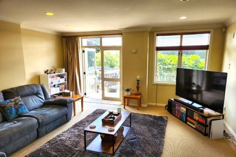 Photo of property in 1c/11 London Street, Hamilton Central, Hamilton, 3204