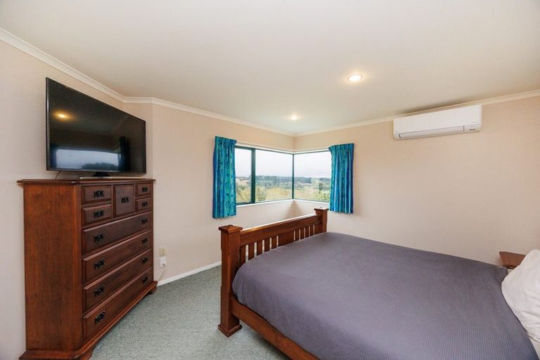 Photo of property in 140 Pacific Drive, Fitzherbert, Palmerston North, 4410