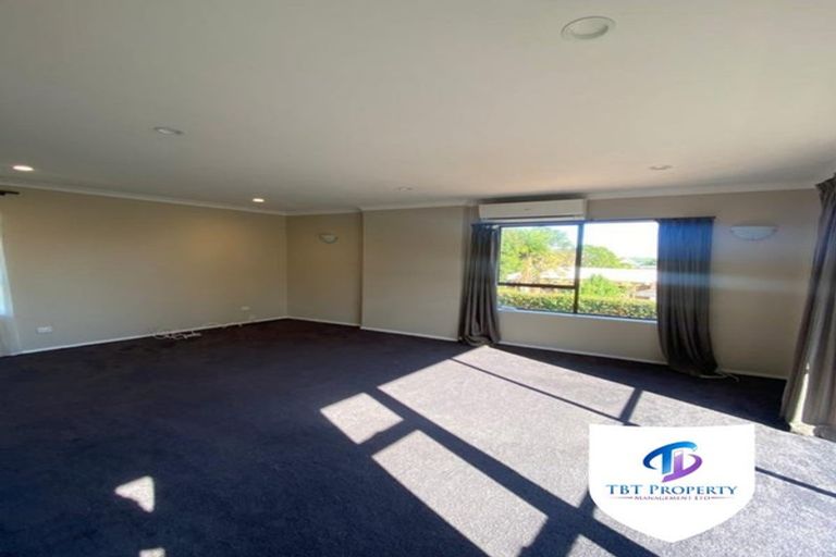 Photo of property in 40 St Annes Crescent, Wattle Downs, Auckland, 2103