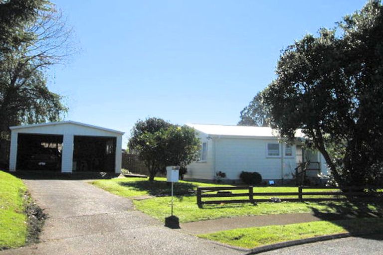 Photo of property in 30 Gambare Place, Wattle Downs, Auckland, 2103