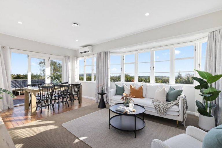 Photo of property in 51 Burrow Road, Pukekohe, 2120