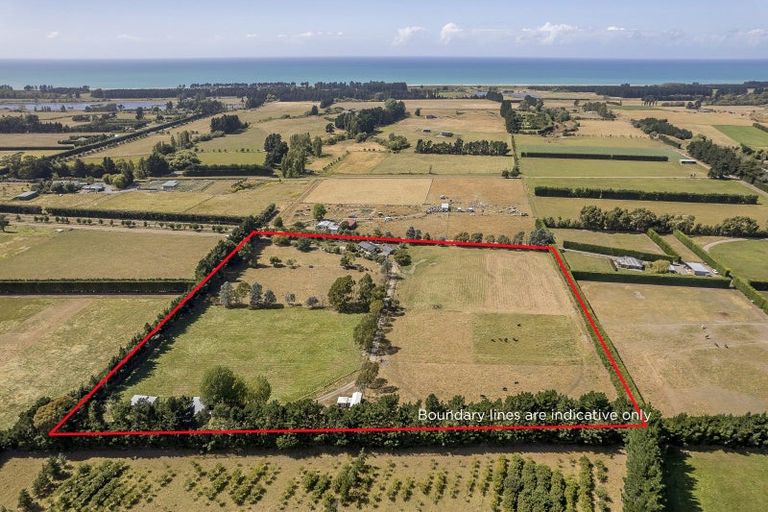 Photo of property in 246 Amberley Beach Road, Amberley, 7481