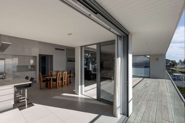 Photo of property in 81 Marine Parade, Mount Maunganui, 3116