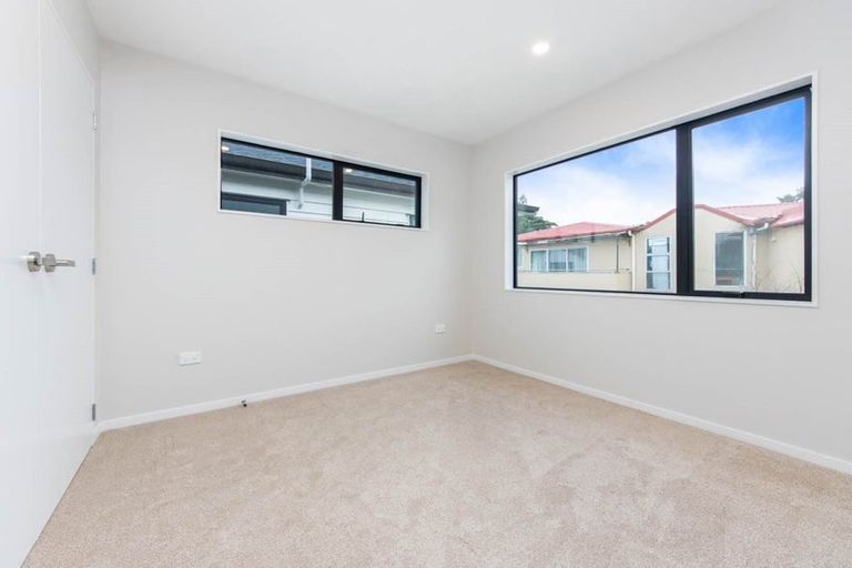 Photo of property in 54c Chilcott Road, Henderson, Auckland, 0612