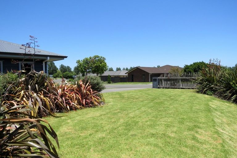 Photo of property in 32 Victoria Street, Coromandel, 3506