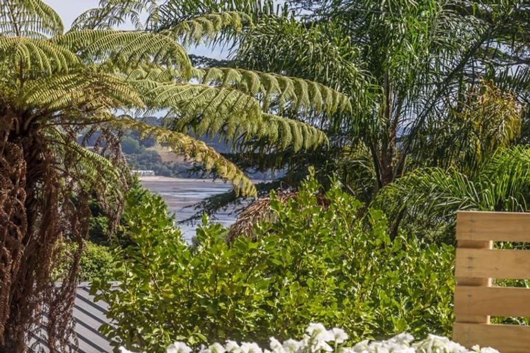 Photo of property in 7 Ferndale Drive, Snells Beach, 0920