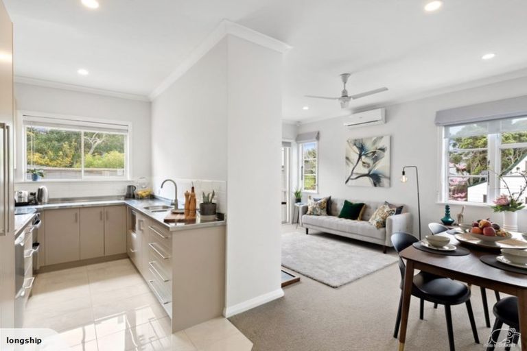 Photo of property in 21 Pukerangi Crescent, Ellerslie, Auckland, 1051