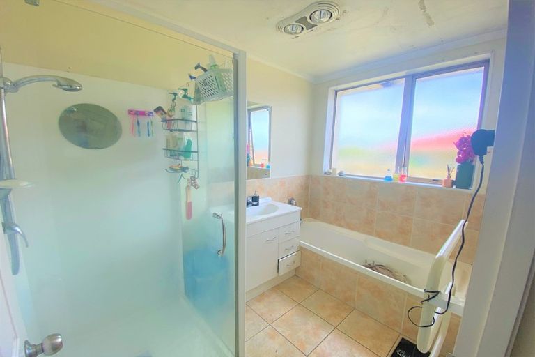 Photo of property in 5 Shah Lane, Mangere, Auckland, 2022