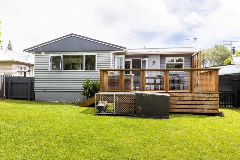 Photo of property in 317 Frankley Road, Ferndale, New Plymouth, 4310