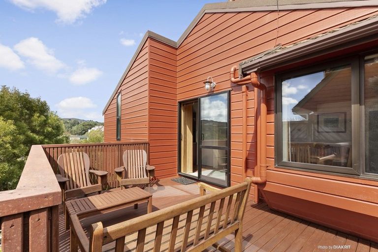 Photo of property in 8 Burbank Crescent, Churton Park, Wellington, 6037