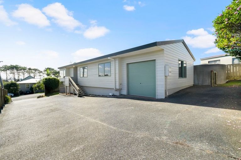 Photo of property in 19 Tiri Road, Manly, Whangaparaoa, 0930